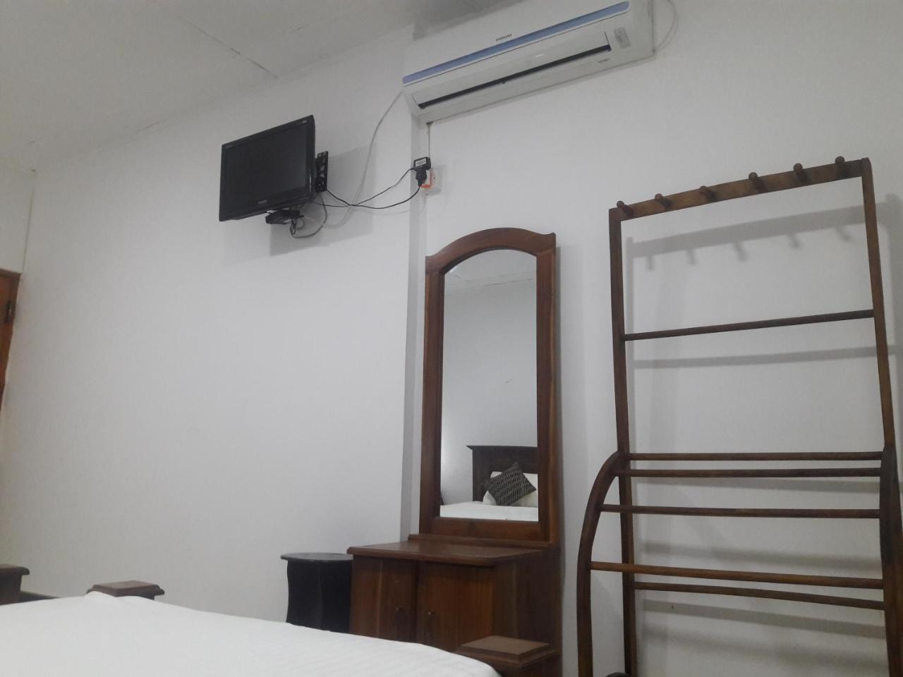 Deshani Holiday Inn Dambulla Exterior foto
